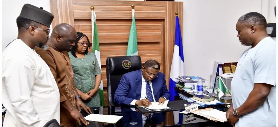Gov. Otu Signs Amended Cross River Electoral Law